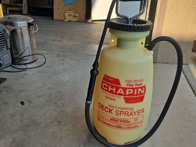Chapin No. 2560 Multi-Purpose Deck Sprayer 1.5 Gal Compressed Air