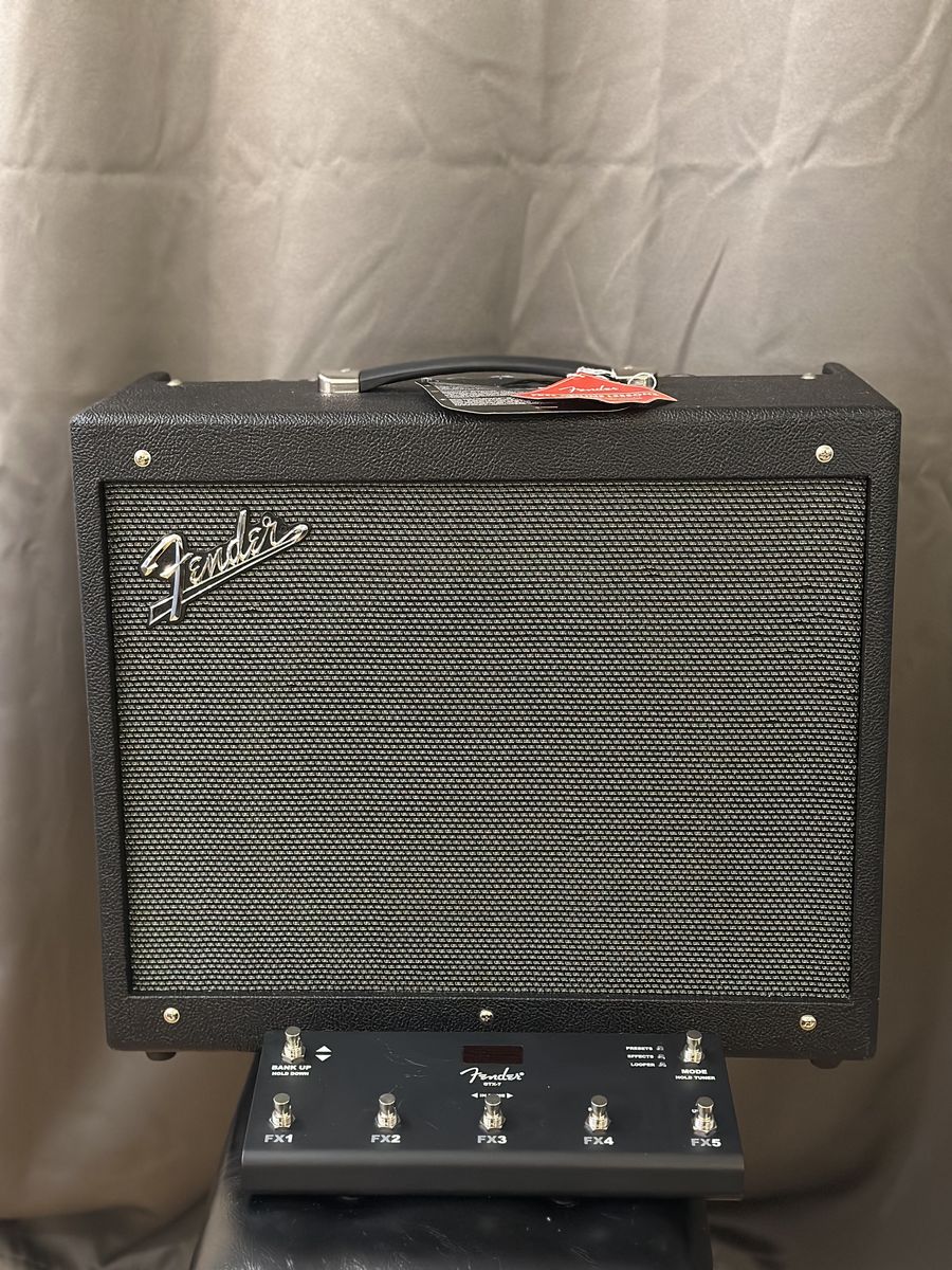 Fender GTX100 Mustang Amp With GTX-7 Footswitch
