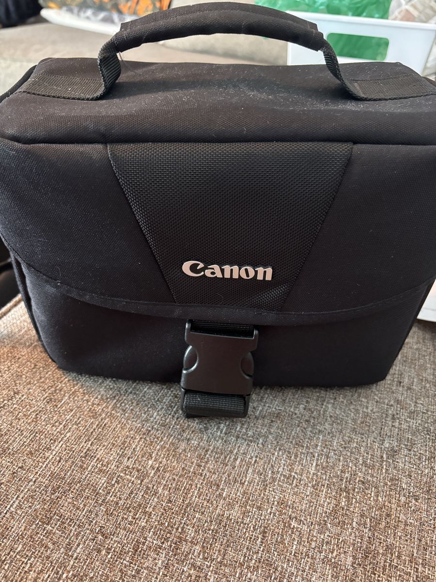 Nice, Like New Cannon T7 Cammera W/accessories