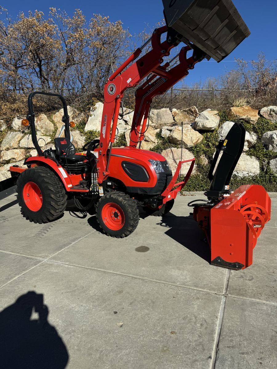 Kioti CK2610  Tractor
