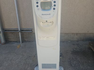 Portable Honeywell space heater