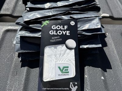 Men’s Left-Hand Golf Glove – Medium (25 Available)