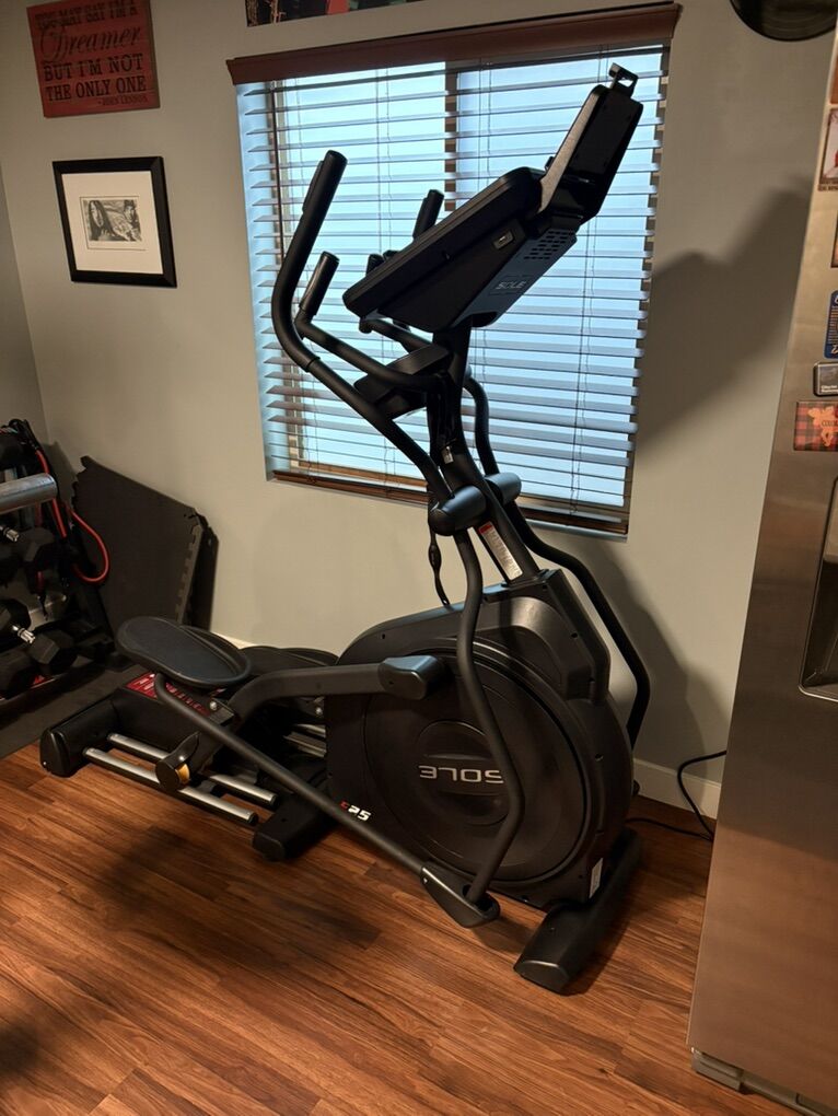 Sole Elliptical E25