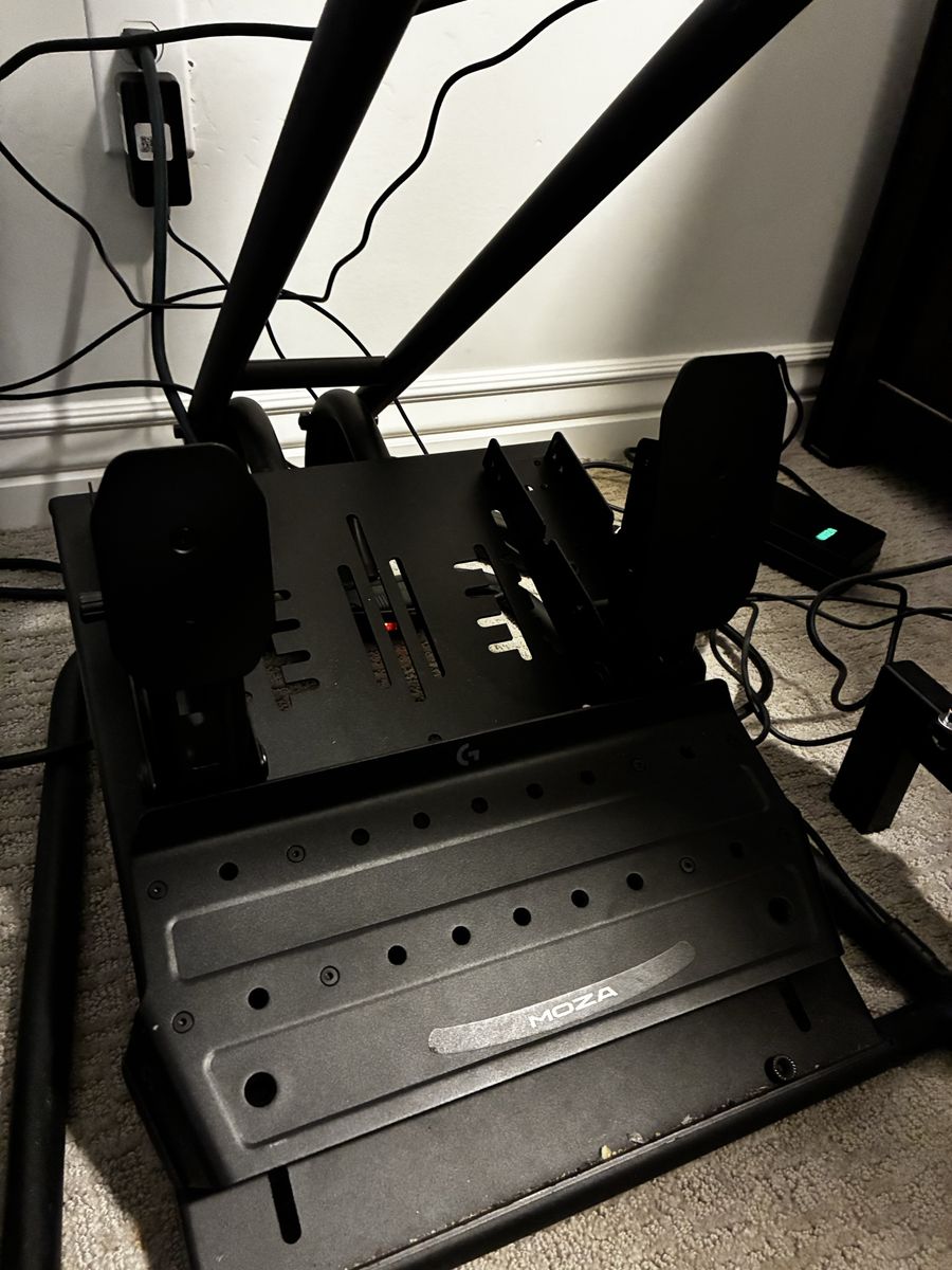 Main image 6