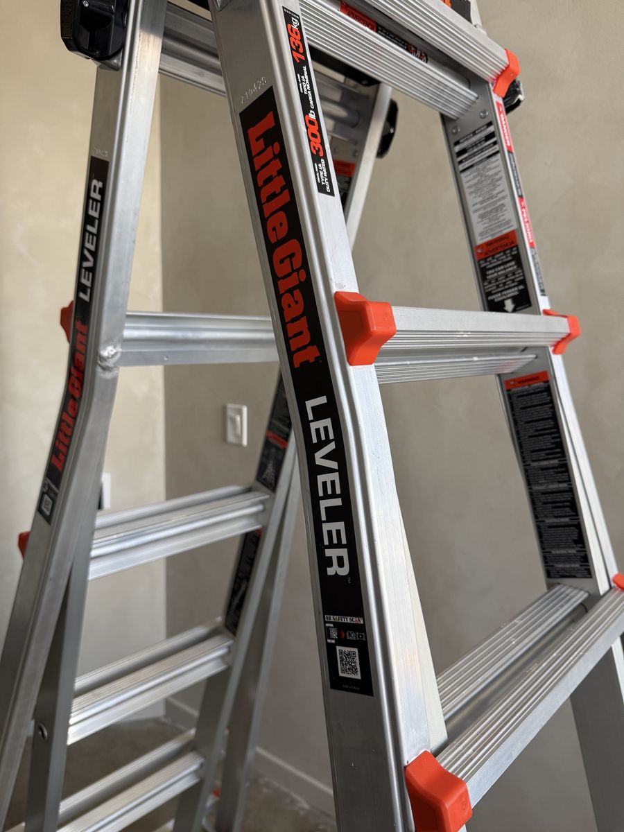 Little Giant Leveler 2.0 M26 25ft Ladder  + Little Giant Plank. Used for 1 paint job.