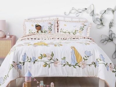 Disney Princess Fairytale Floral White Reversible Comforter & Sham Set Twin/Full
