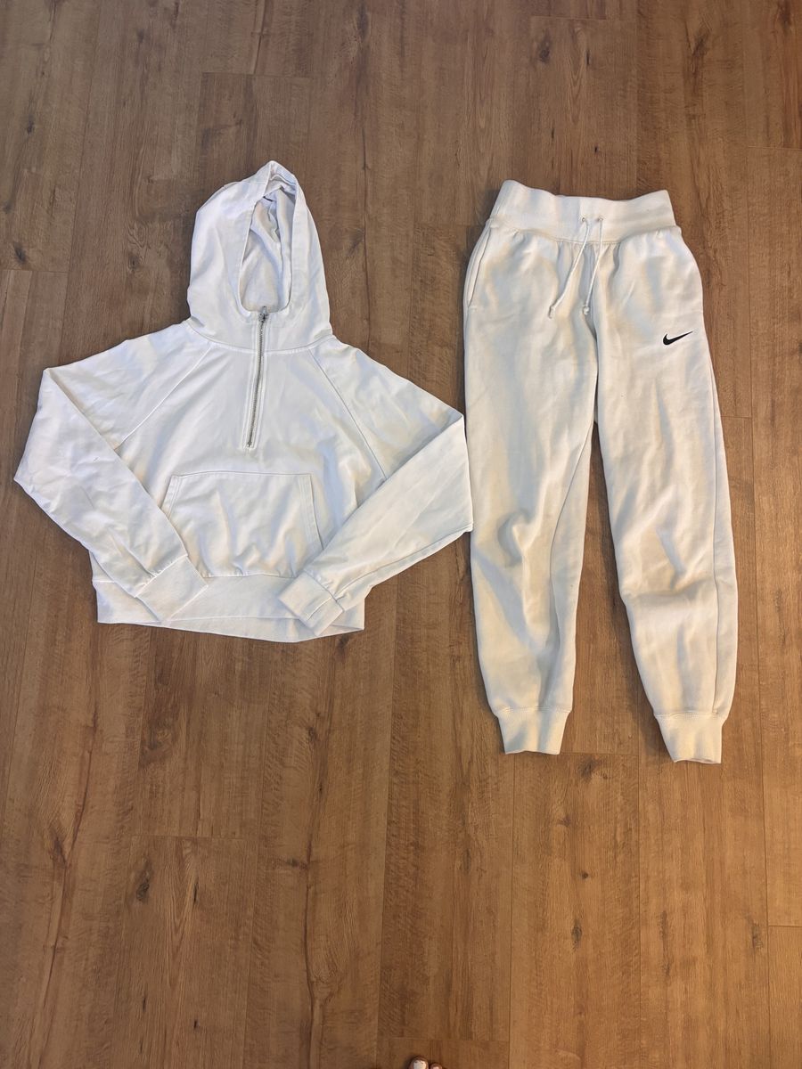 Cute white Nike sweat set