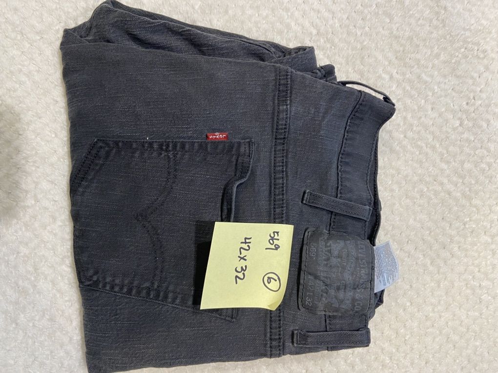 Levi's 569 Black 42 X 32