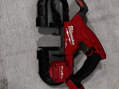 Milwaukee FUEL M18 Brushless Cordless Compact Band Saw - 35-3/8 one battery