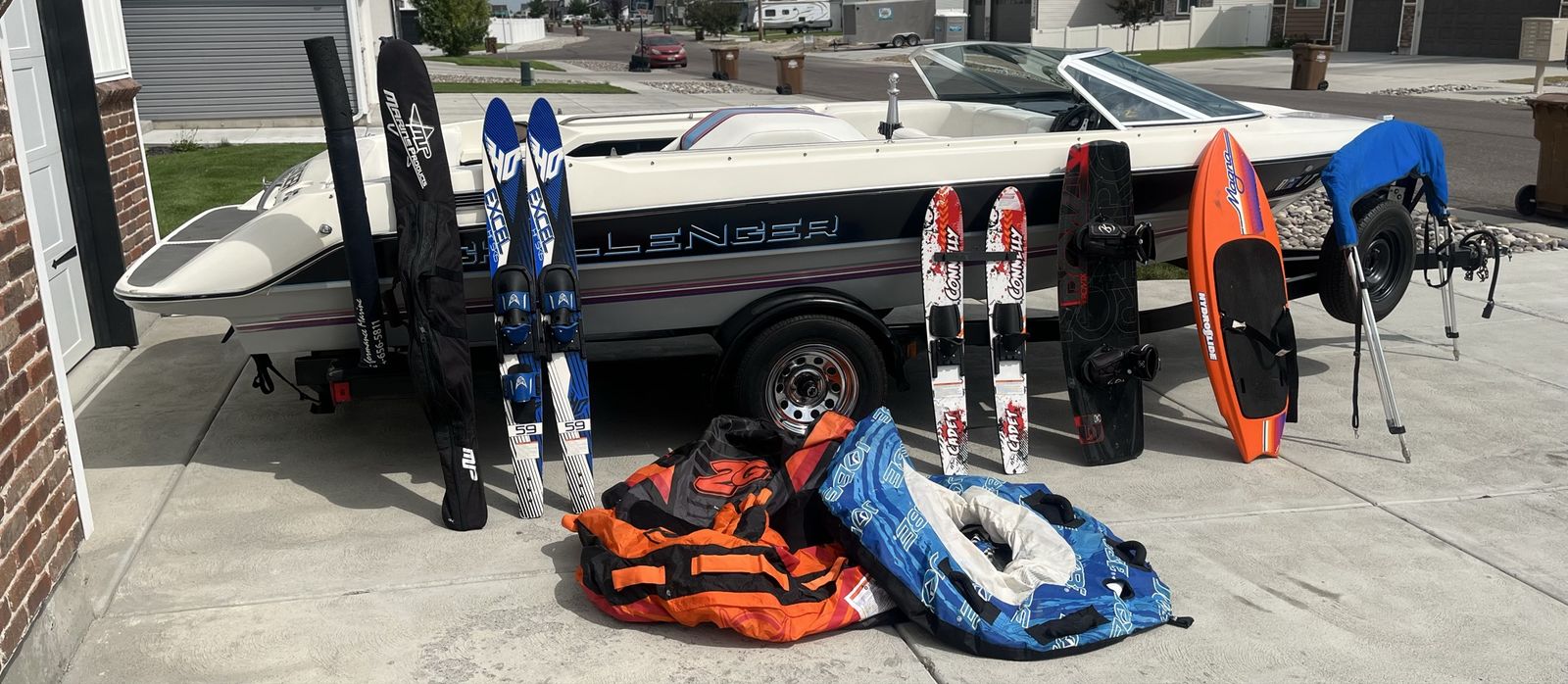Bayliner Challenger Ski Boat Package