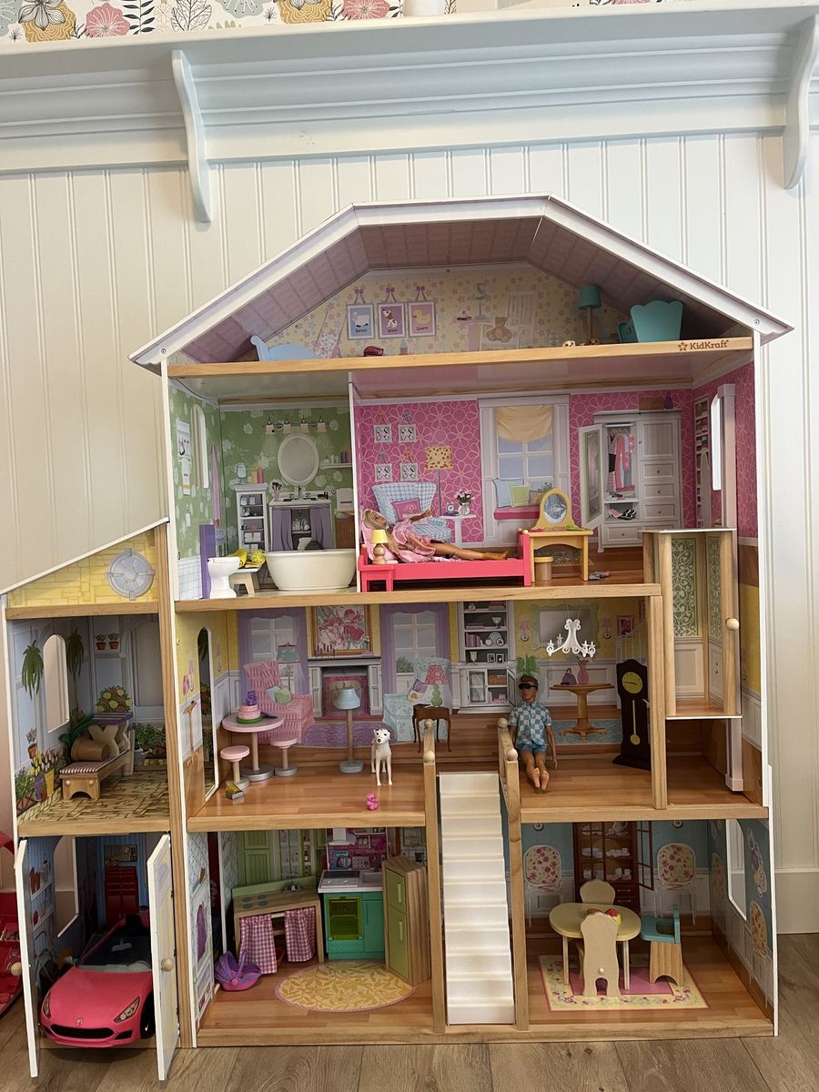 Doll house