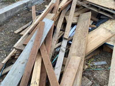 Free wood, pallets and osb