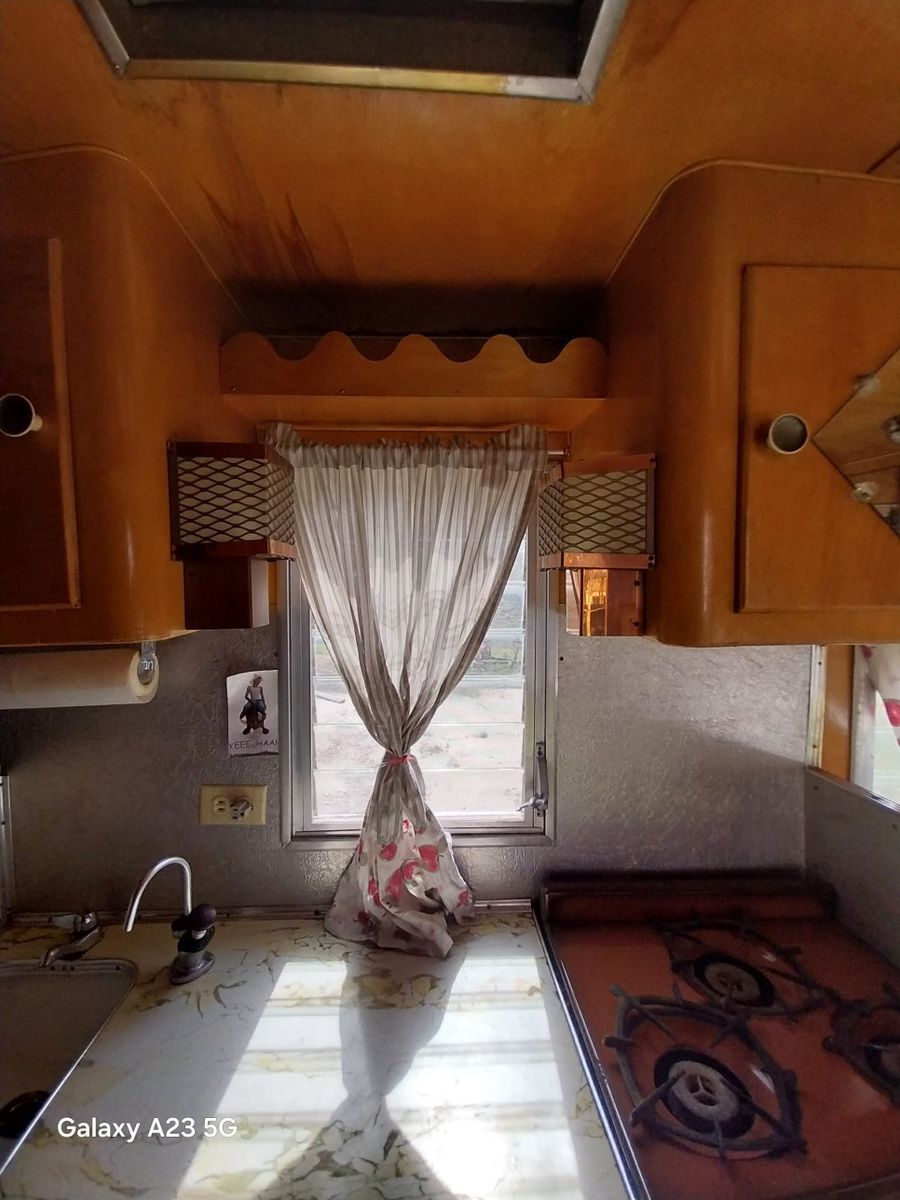 Main image 9