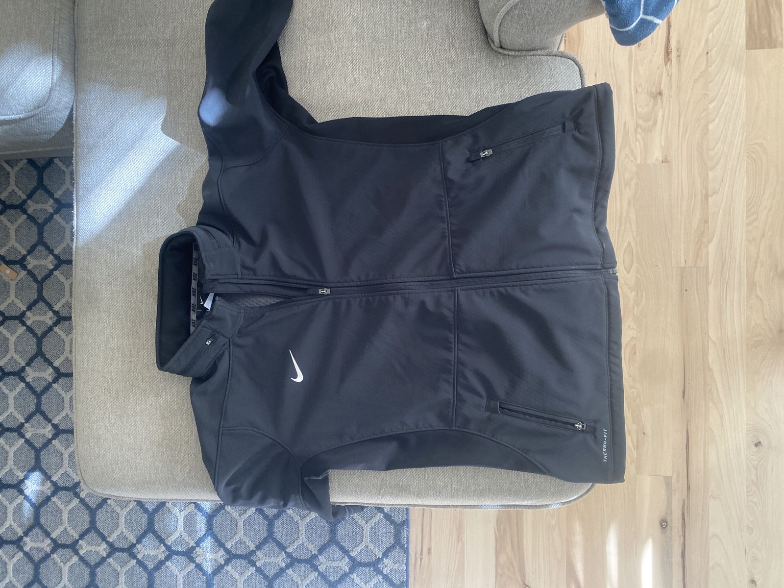Nike XL women’s Therma-Fit Jacket