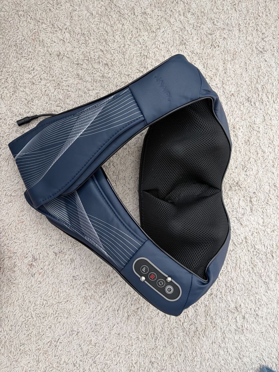 Naipo 3D-Rotating Shiatsu Neck Massager