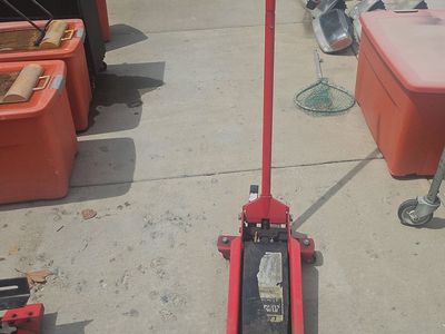 Larin 3 1/2 ton Professional Hydraulic Floor Jack Red