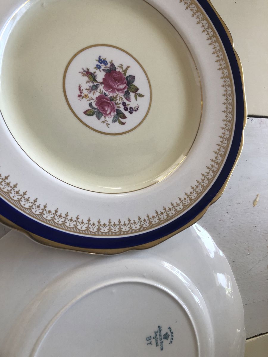 8 Vintage Royal Albert Dinner Plates