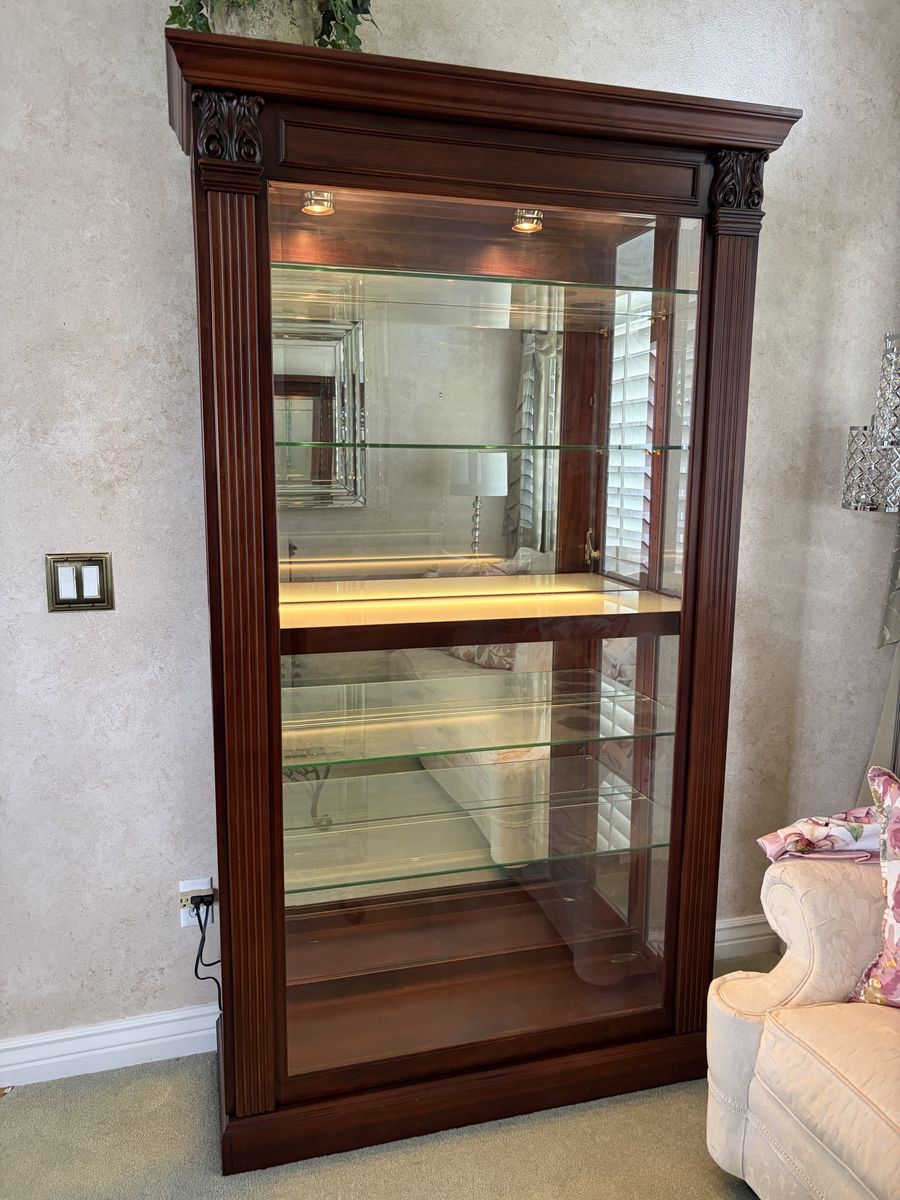 Beautiful Pulaski Lighted Curio Cabinet