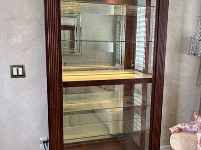 Beautiful Pulaski Lighted Curio Cabinet