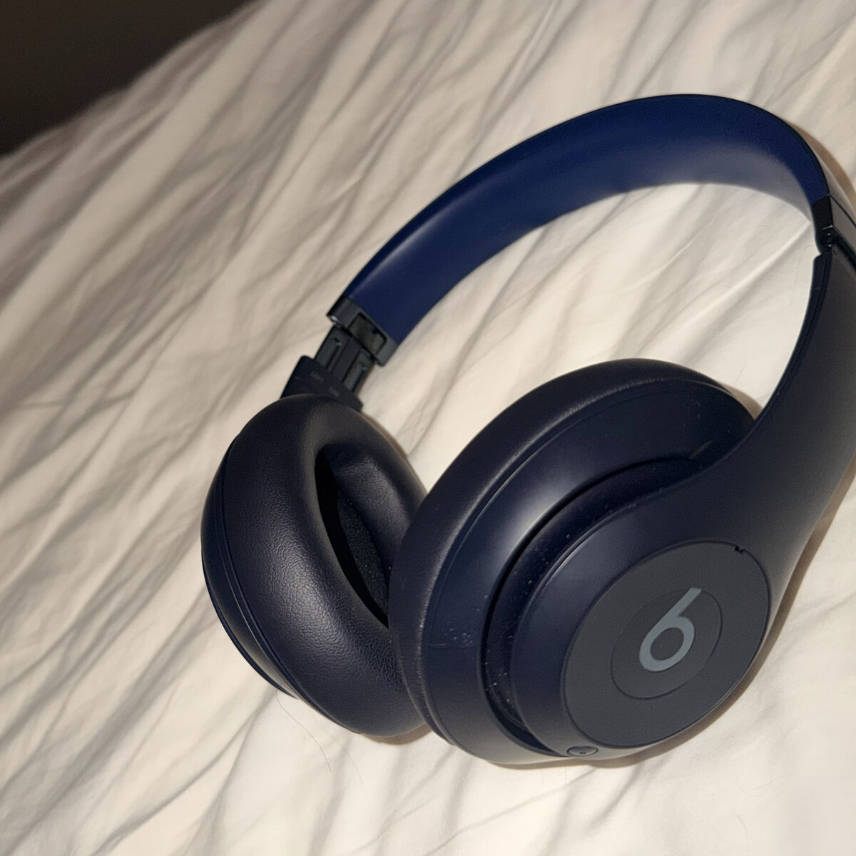 Beats Studio Pro Wireless Headphones-Like New