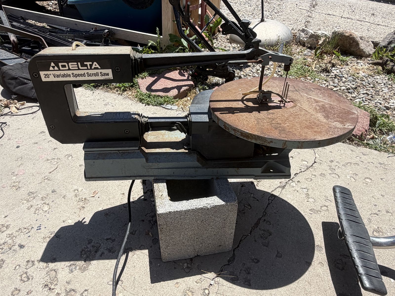 scroll saw adjustable speed