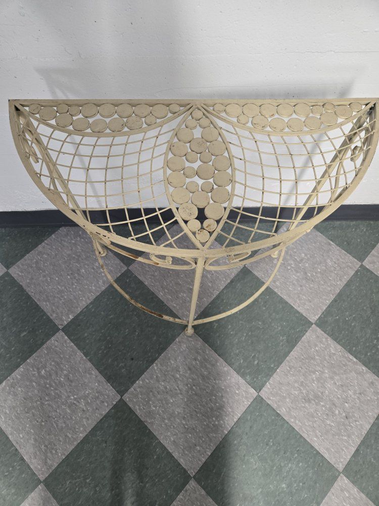Main image 2