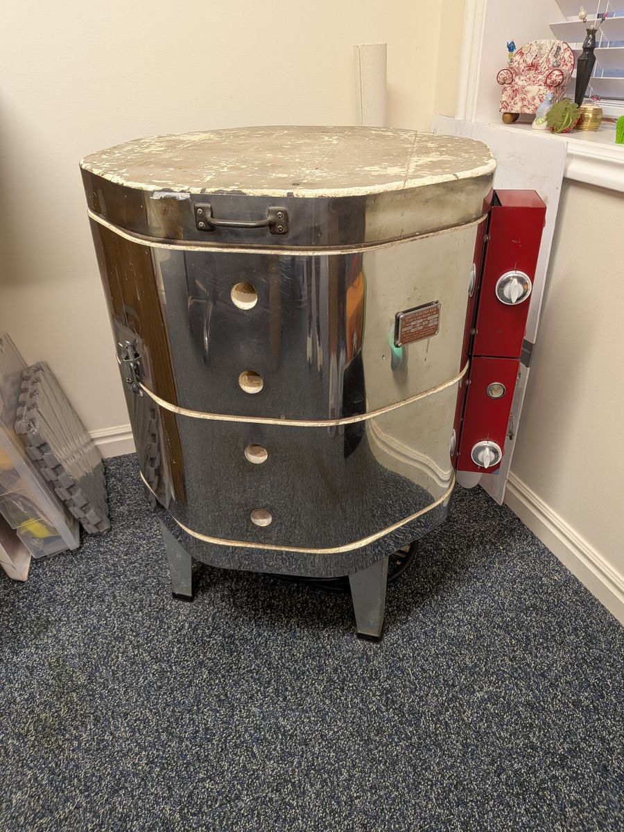 Skutt Model 181 Electric Kiln - Max Temp 2250°F, Cone 6 - Manual & Accessories Included