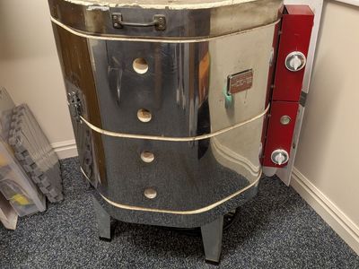 Skutt Model 181 Electric Kiln - Max Temp 2250°F, Cone 6 - Manual & Accessories Included