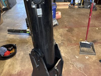 Orion SkyQuest XT8 Dobsonian Telescope with Tele Vue 2x Barlow and Accessories