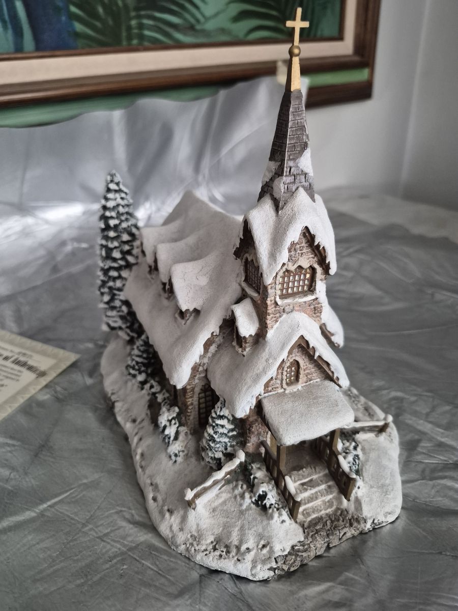 Main image 7