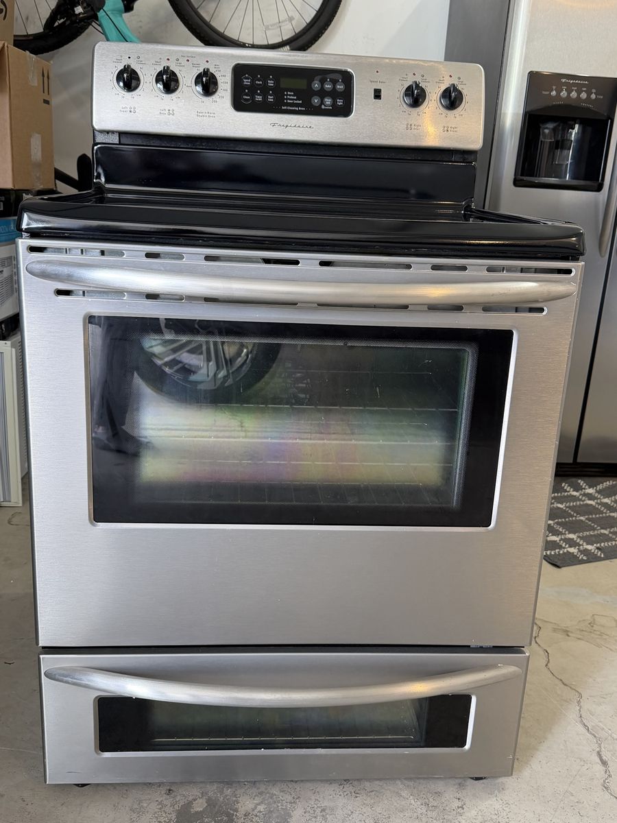 Frigidaire Electric Glass-top Range w/Double Oven