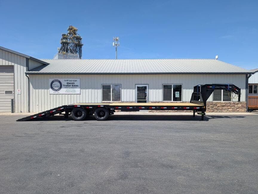 2026 Load Trail GL 102'x34' Low-Pro Gooseneck w/Hyd. Dove Tail 25.9K
