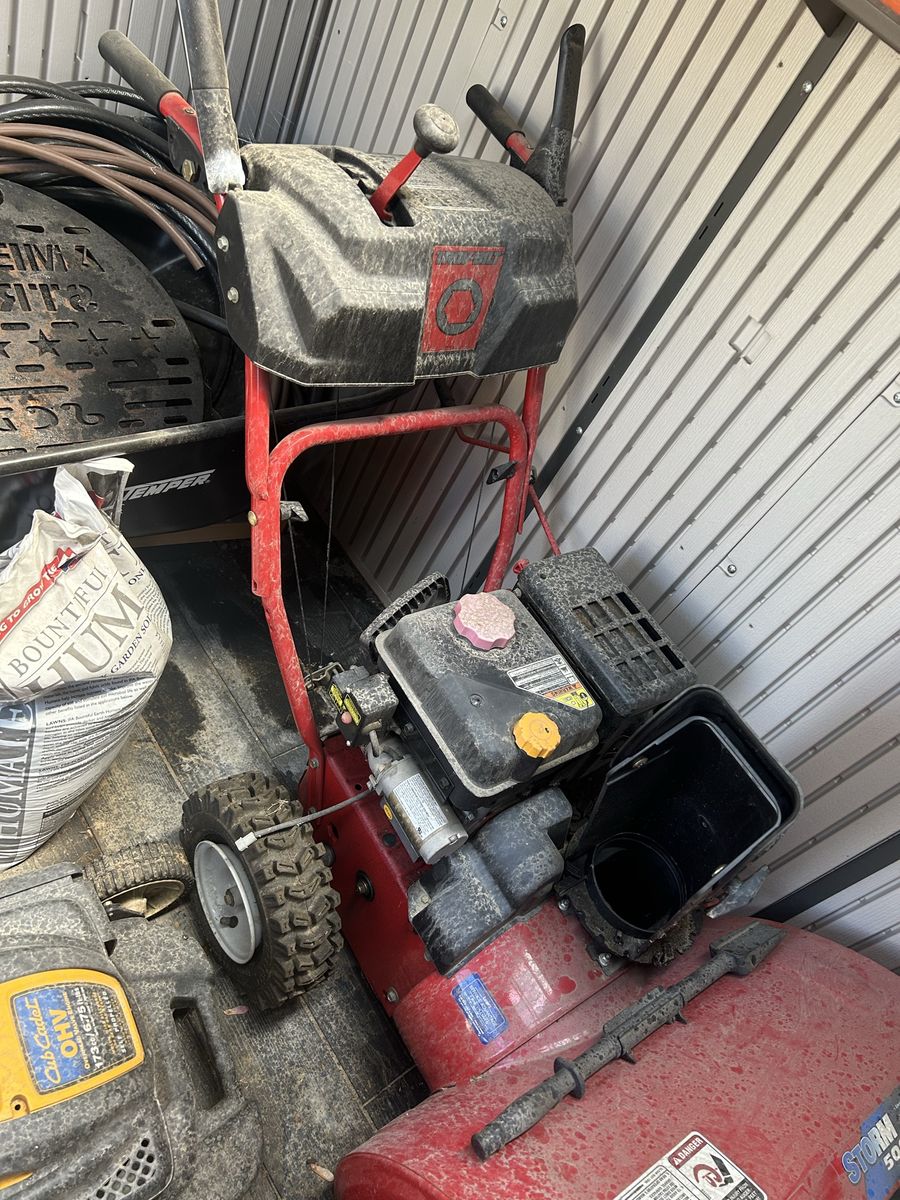 Troy bilt 24” snow blower