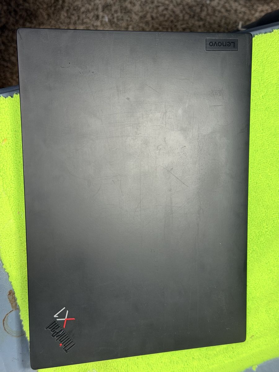 Thinkpad x1 Carbon gen 11 (non touch)
