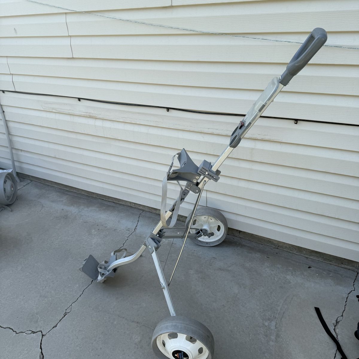 ProMade Sports Fairway Flyer 600 Folding Golf Push Pull Cart