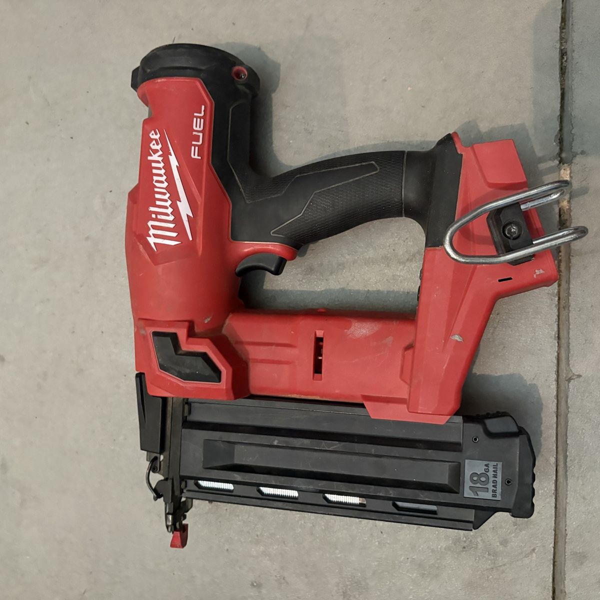 Milwaukee 18 gauge Brad nailer