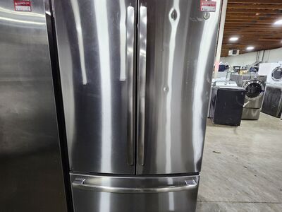 GREAT GE STAINLESS STEEL FRENCHDOOR FRIDGE! W-WARRANTY