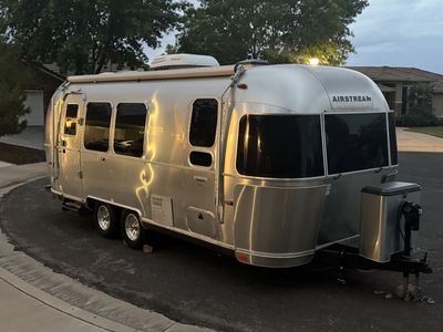 Airstream International 23FB Travel Trailer RV - Iconic Silver Bullet Camper