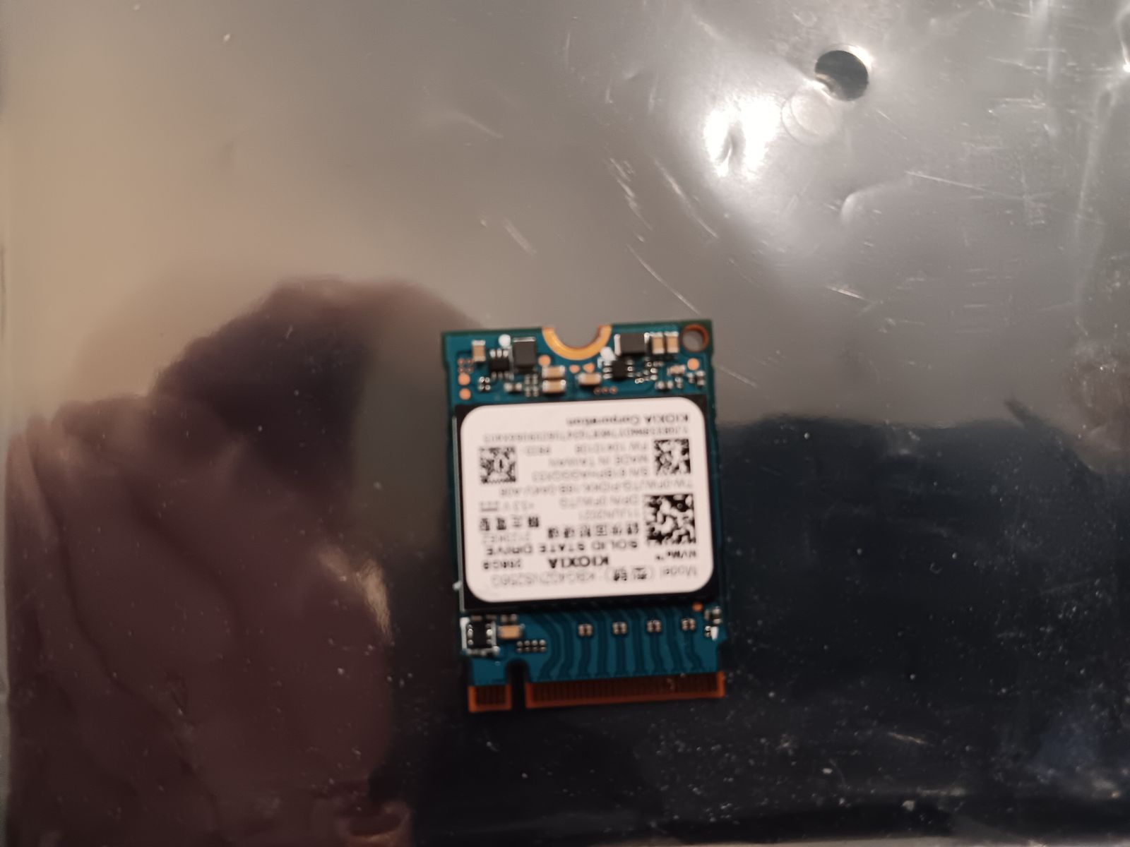 KIOXIA 1/2 space 256 GB Solid State M.2 HDD