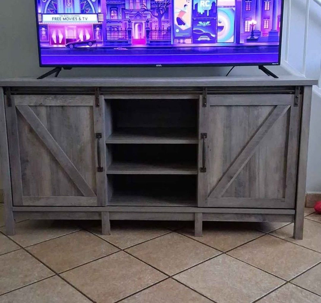 Farmhouse Style TV Stand Console Media Cabinet w/ Barn Doors & Shelves - Gray Wood Finish