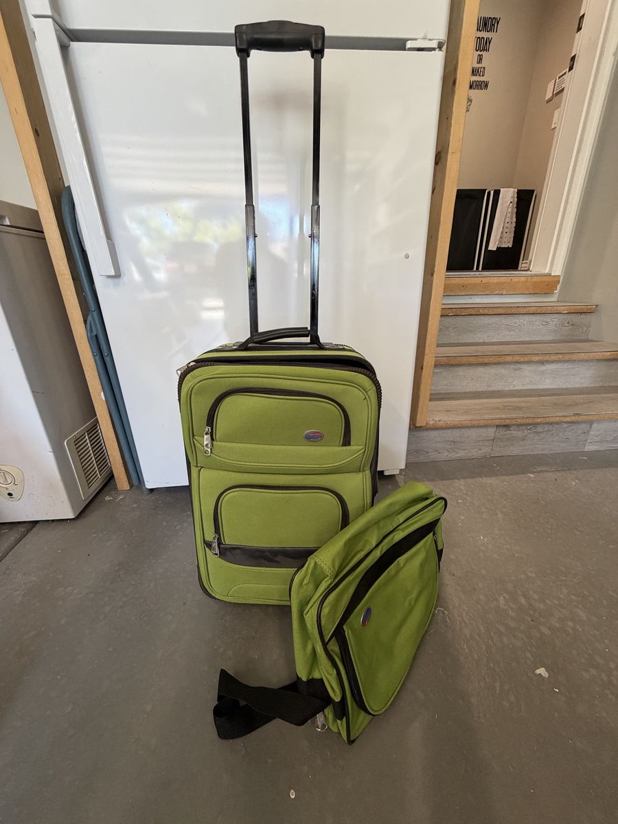 Green Rolling Luggage and Matching Shoulder Bag Set