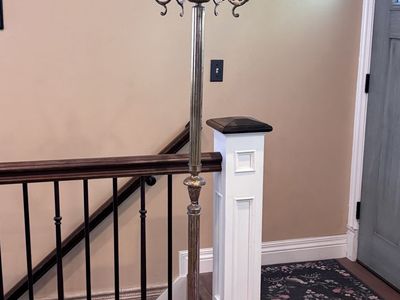 Exquisite Mid Century Hollywood Regency Brass Coat Rack