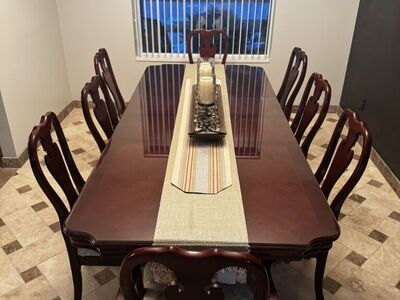Cherry Dinning Room Table With 8 Chairs
