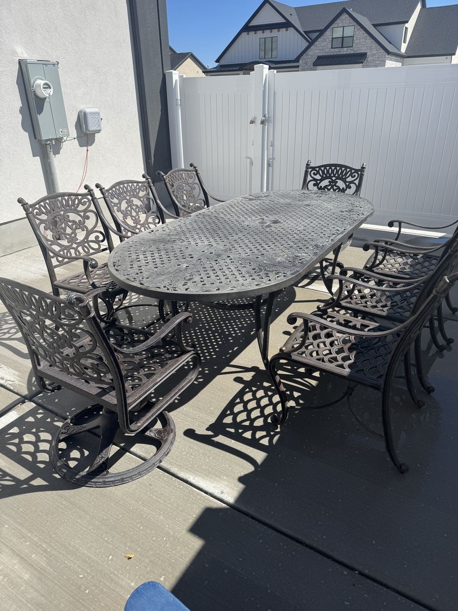 Outdoor Table And Chairs