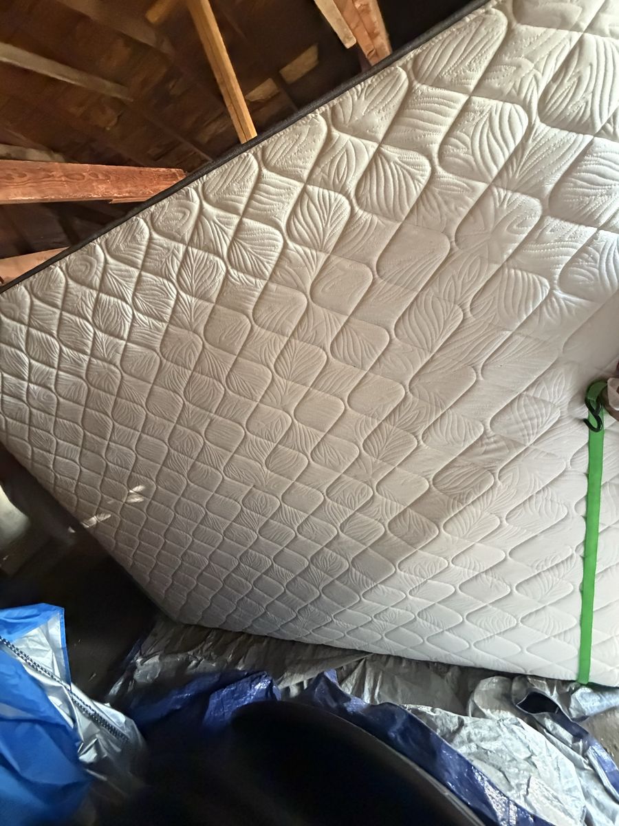 Quilted Mattress with Black Metal Bed Frame Foundation