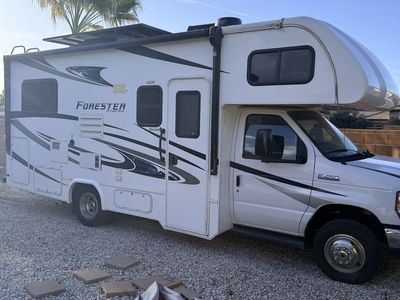 2020 Ford Eco Line E4 RV – Off-Grid Adventure Awaits!