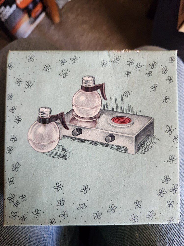 vintage hotplate twins salt and pepper set