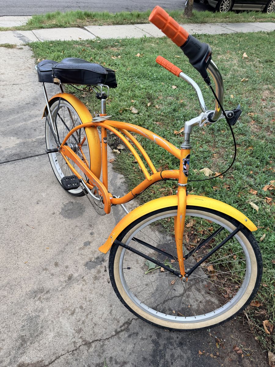 Beach Cruiser bicycle 