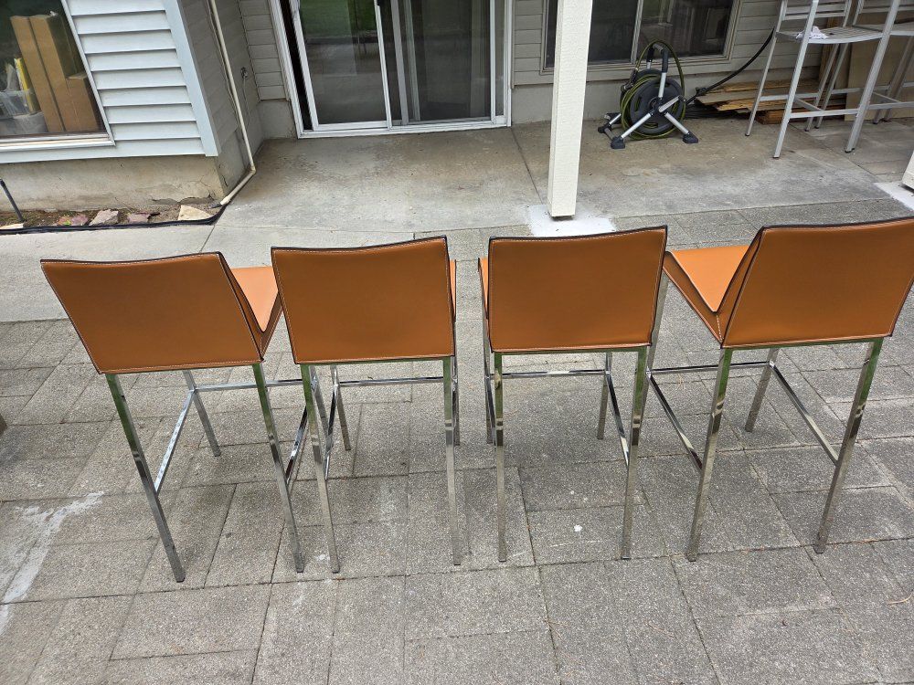 Main image 2