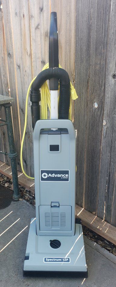 ADVANCE BY NILFISK VACUUM CLEANER